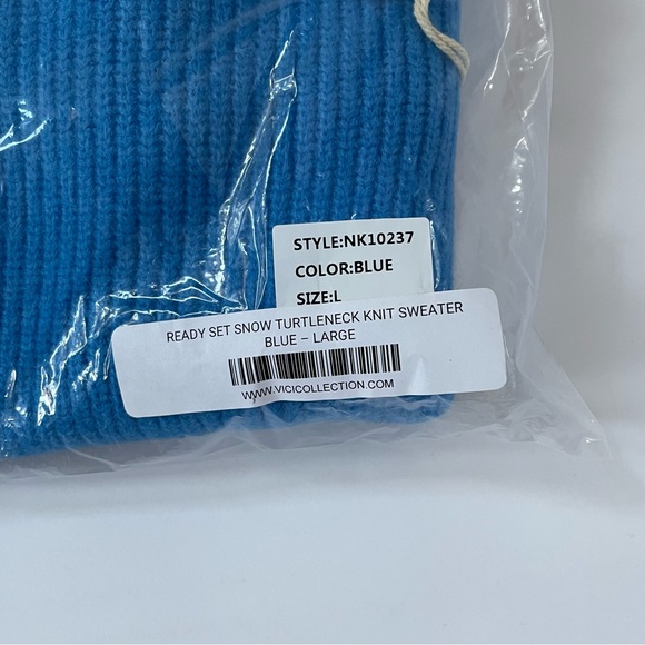 NEW Ready Set Snow Turtleneck Knit Sweater - Blue Size Large - Picture 9 of 10